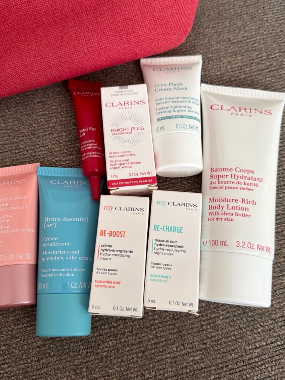 Clarins skincare with pouch - Picture 2 of 2